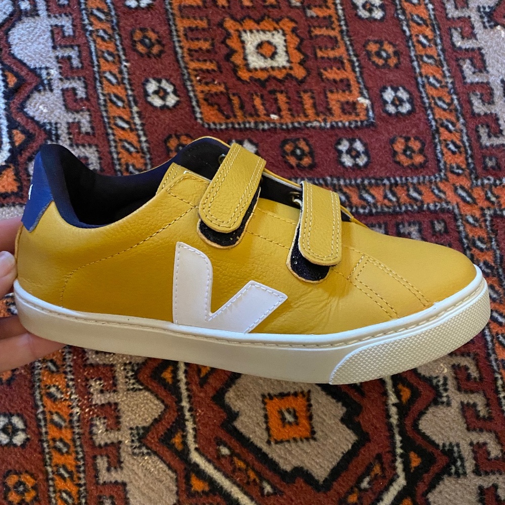 Veja Kid Sneakers Size 4